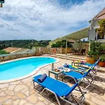 Loggos Seaview With Private Pool By Konnect